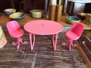Vintage 1975 Barbie Fashion Plaza Pink Table and Scroll Chair Set